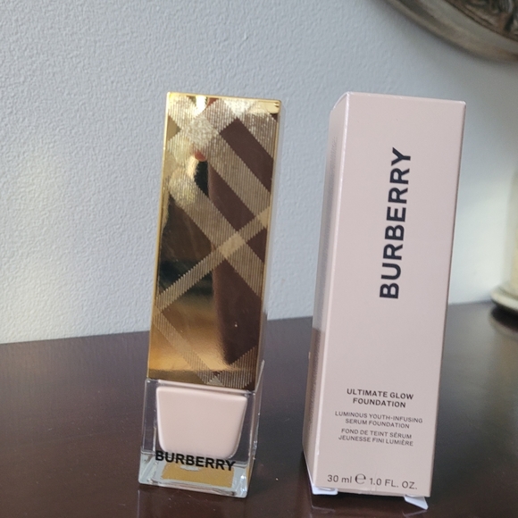 Burberry ultimate glow foundation, 20 fair cool - Picture 1 of 1
